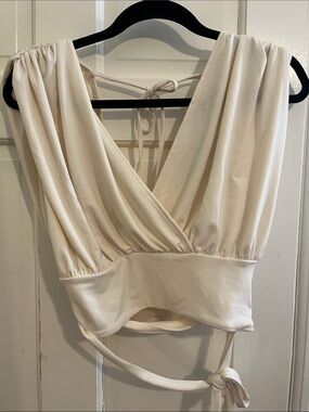 NWT Express Ivory Cream Ruched Shoulder Wrap Front Tie Back Crop Top Size M